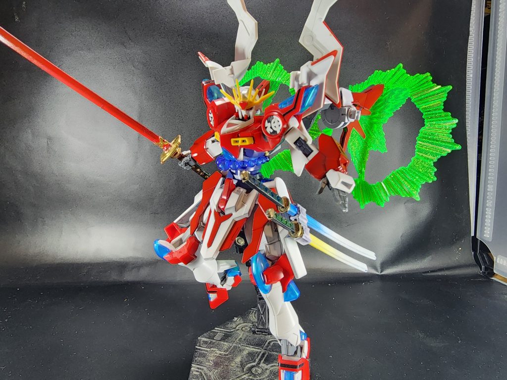 エネルギー全解放状態。トランザムの様に限定的に機体性能を上げる代わりに使用後は性能が大幅ダウン。ハイリスク、ハイリターンだが一発逆転を狙える切り札❗