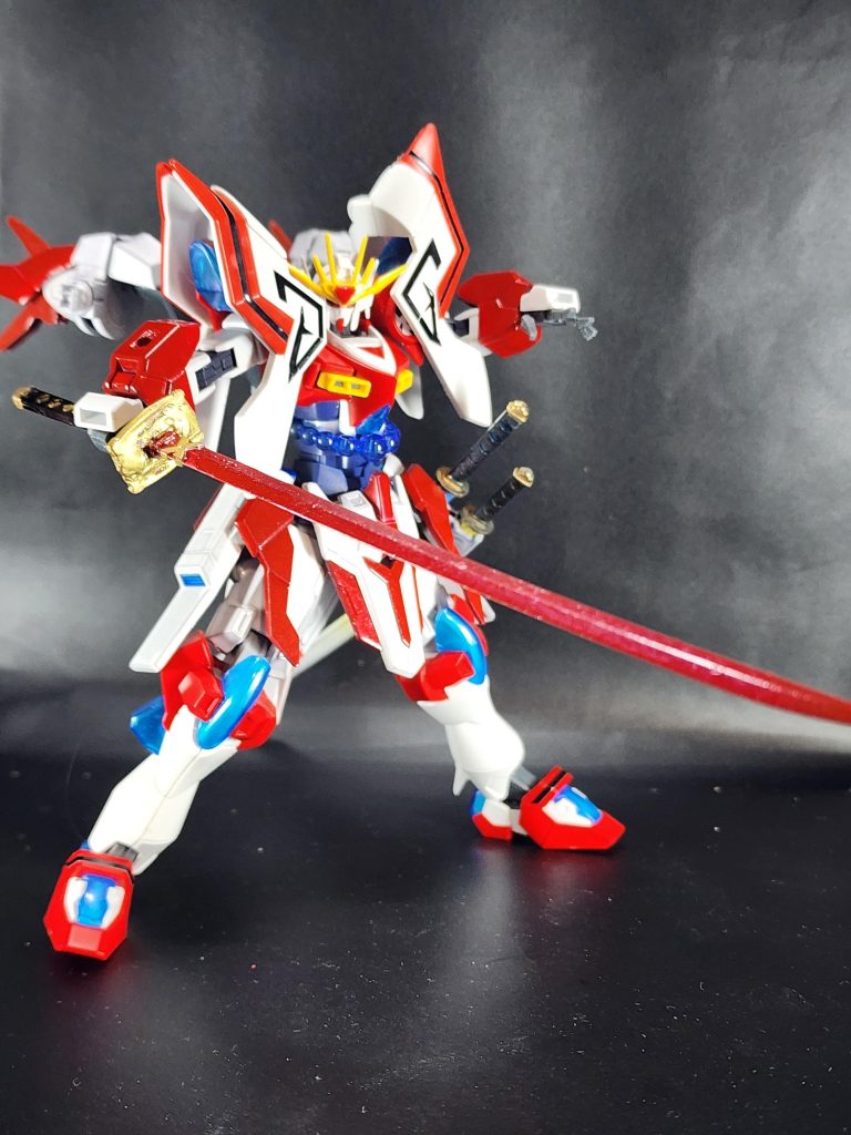 そしてEX装備として大太刀『焔』セカイ達トライ・ファイターズのそれぞれの機体をイメージした色の刀にしました❗❗大太刀の方はMGの『アストレイレッドフレーム改』のガーベラストレートを改造して作りました😁