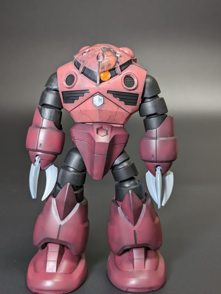 正面からです。モノアイはHアイズを使ってます。