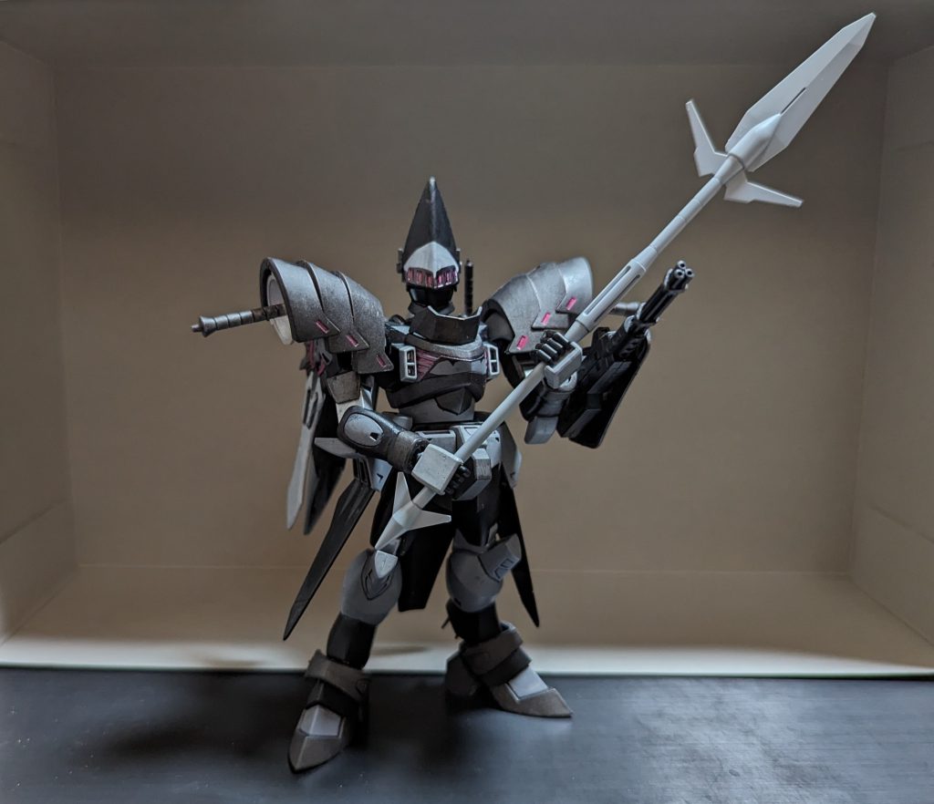 正面。合う武器はないかと探したところ、ビルドシリーズのランスがぴったりでした。