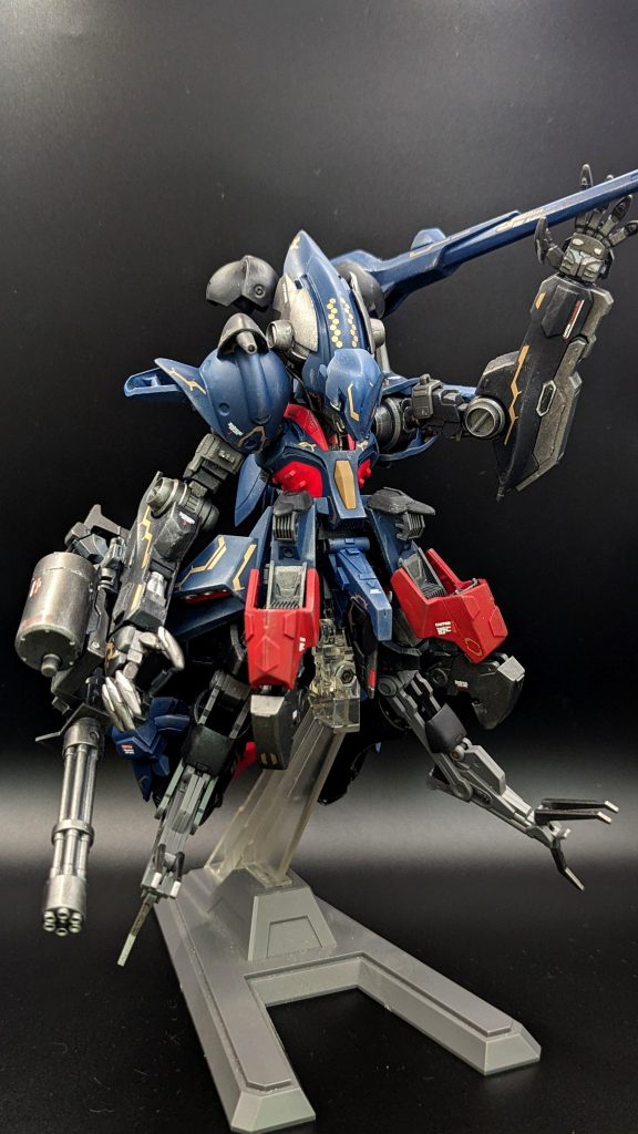 鳥型変形は諦めましたが、被り物で禍々しく！