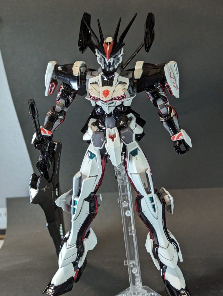 基本キットのまま。ブラックとレッドは光沢あり。レッドはキャンディ塗装とメタリック塗装と分けてます。