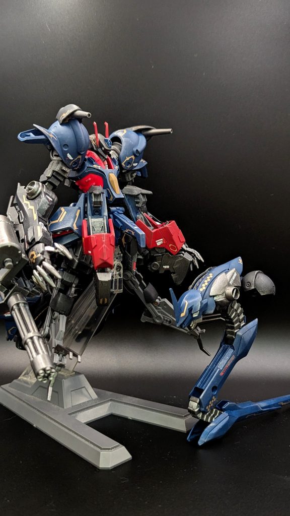 被り物と尻尾はヘビ型メカに！一年ほど作りかけ放置してたのを仕上げました。以上閲覧ありがとうございました😊