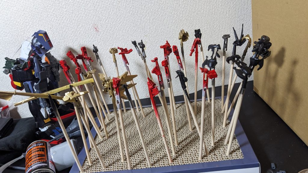 スプレー塗装でしたが久々なのでなかなか疲れる（汗）