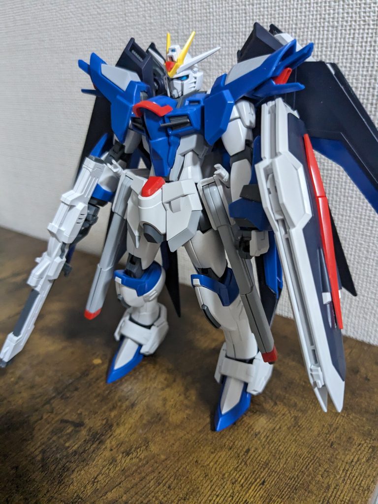 素組み時ディテールの細かさからすれば十分色分けされてますよね