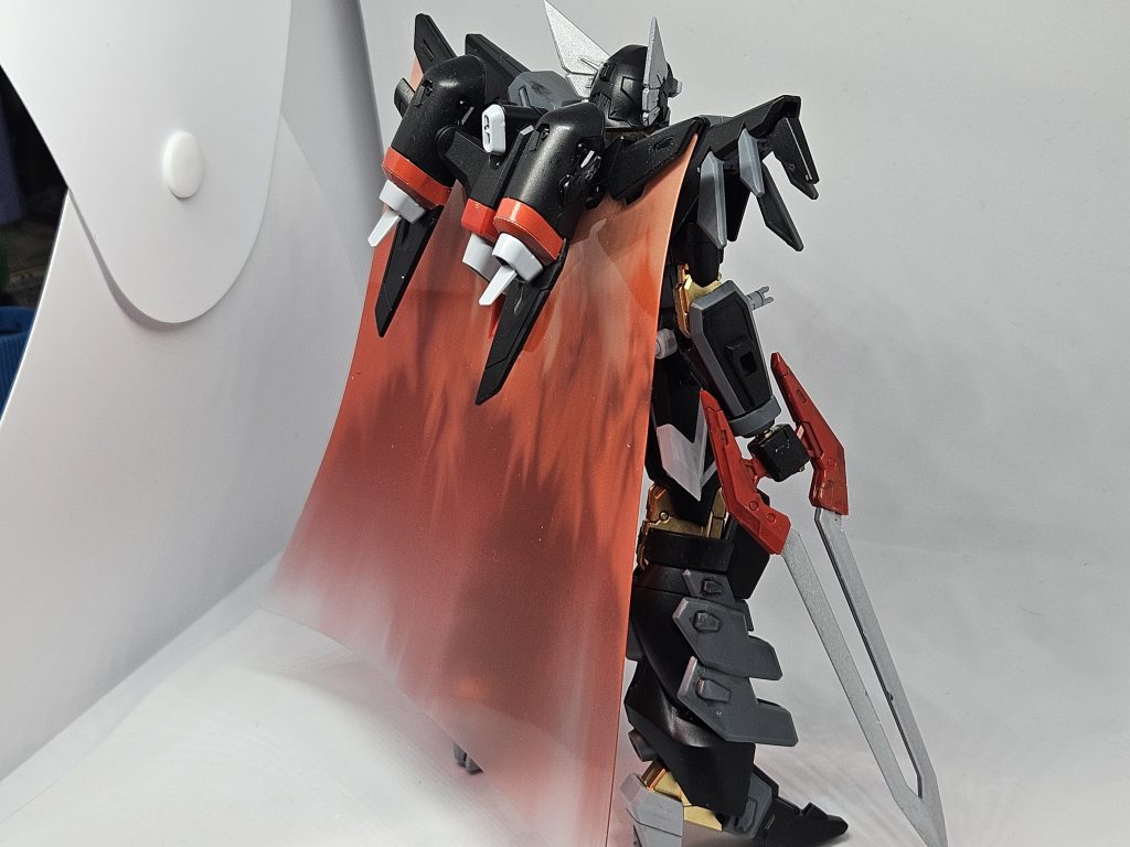 背面から。ビームマントはいろいろ改造に使えそうな気がします。