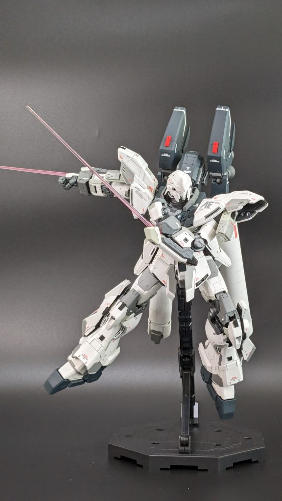 二本プロペラントタンクはHGフルアーマーユニコーンガンダムから頂きました！これぐらいボリュームがあっても良いですね！