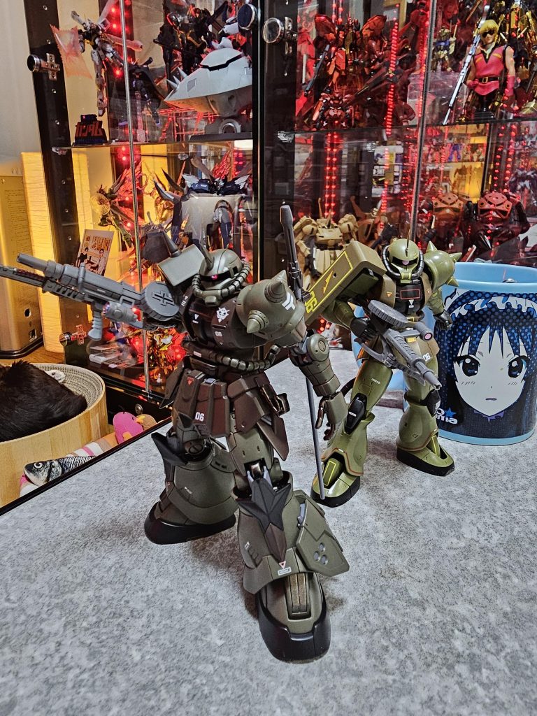 Robot 魂のリアルタイプザクと。