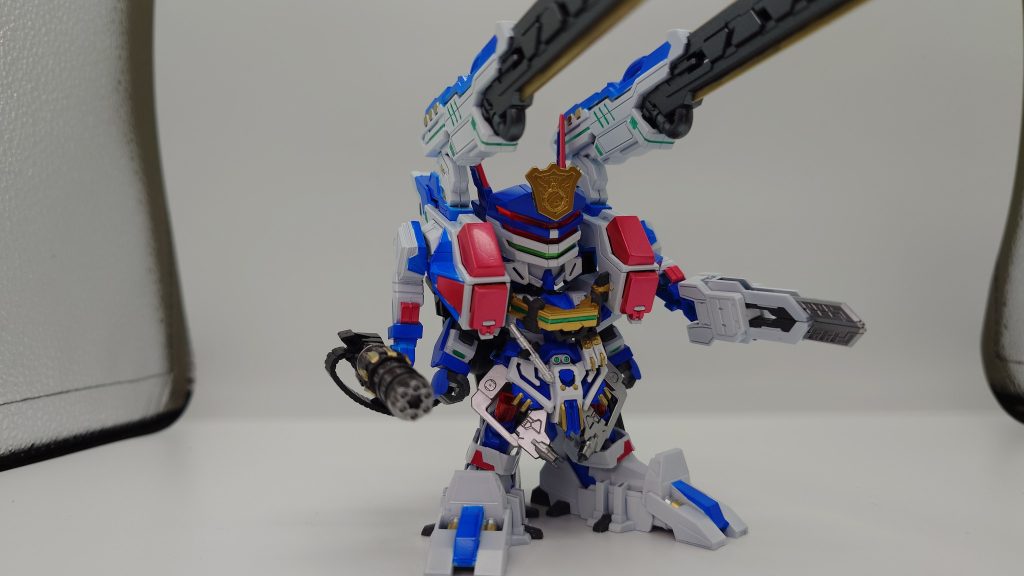 DXの強化ユニットも青白で。ミサイルハッチのモールドを埋めて、パトランプに見立ててみました。