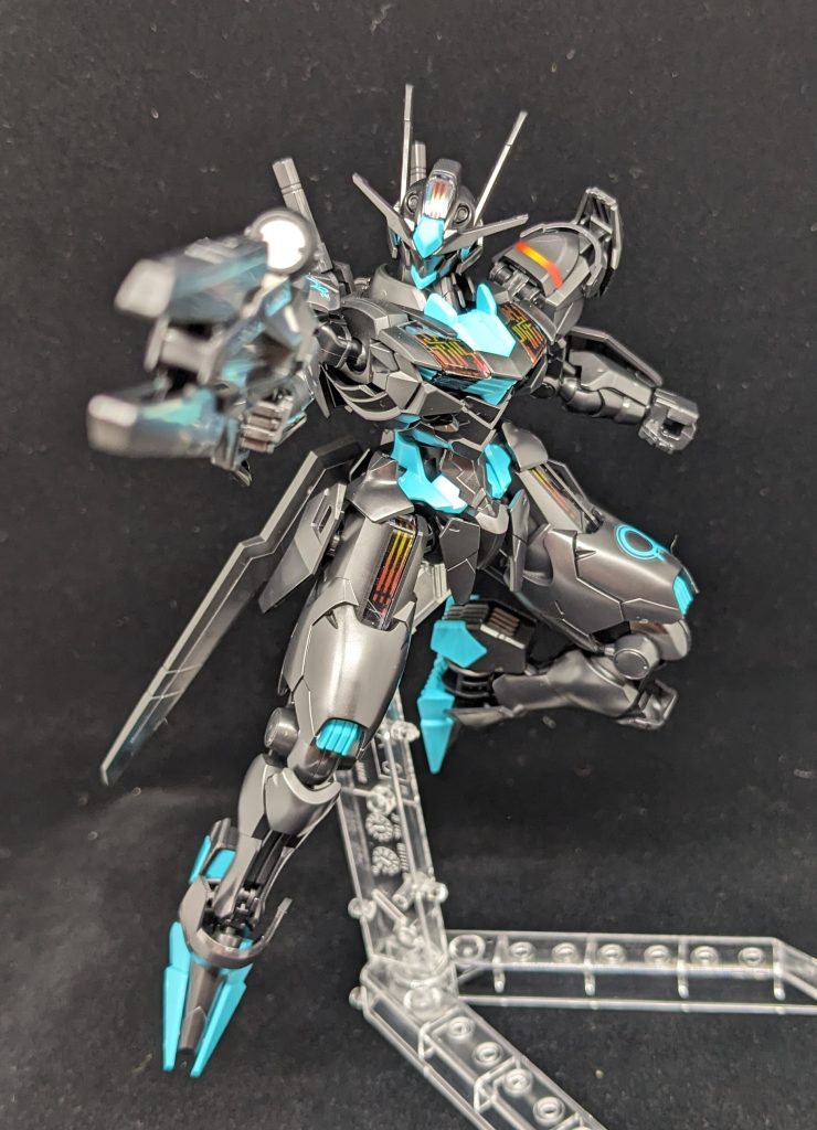 HGのエアリアルは初制作ですちょっと可動範囲は弱めなんですね十分うごくけど🙄