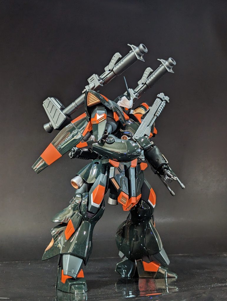 いまいちケンプファー・シュヴェーアってポージングが難しい。下半身の可動域が少なめって事もあるかな?