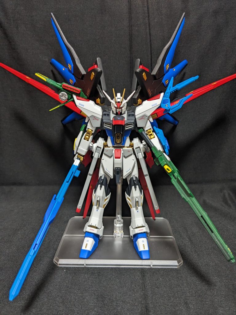 ベースキットはパーフェクトストライクフリーダムルージュとHGCEストライクフリーダムで、パーツの改造等はしていません。