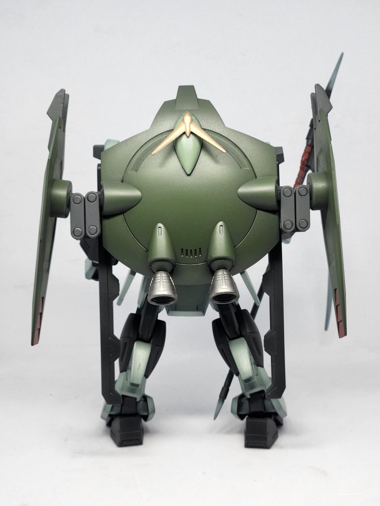 後ろ。これこそフォビドゥンの真骨頂と感じるでっかいやつ。無駄に情報を追加せずそのままで素敵なアイテムにキュンです!ここだけまともに見えました。