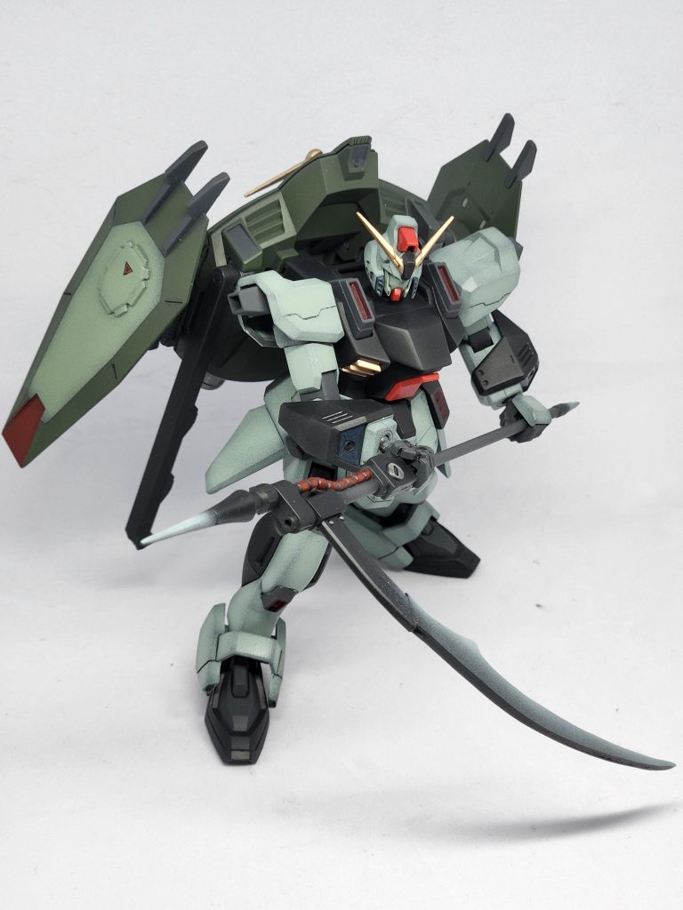 ポーズ2。鎌が長いと、武器に説得力が生まれる気がします。モールドは消え失せましたが、延長に後悔なし!