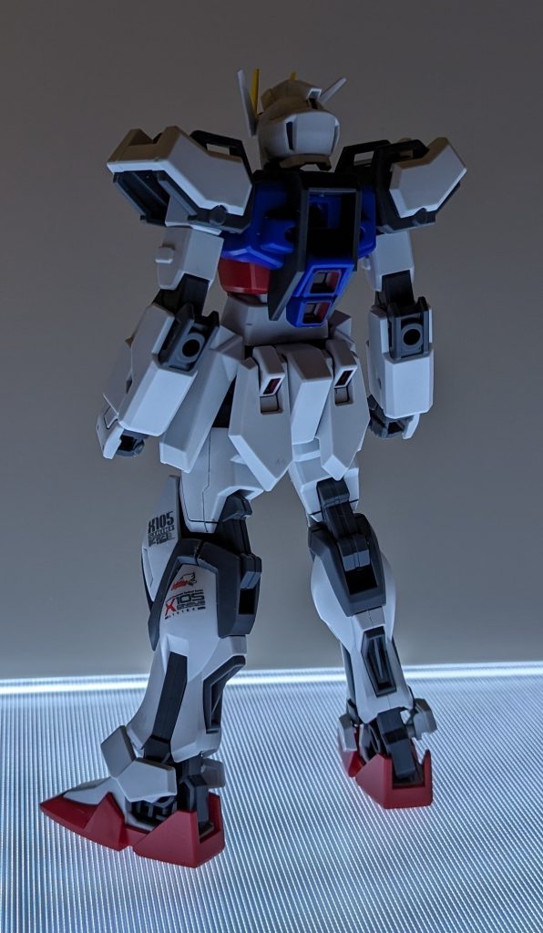 デカールを斜めに貼るのがオサレだど思い込んでるオデ。後ろはもっと貼っても良いかもすれませんですた。