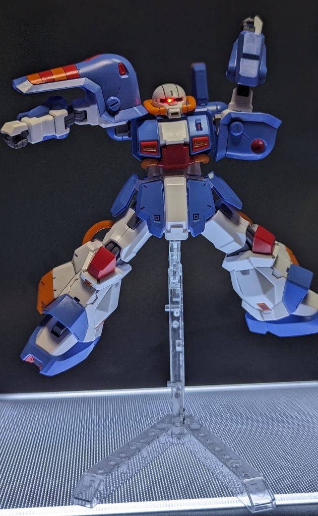 ホビーハイザックといえばこのポーズですね