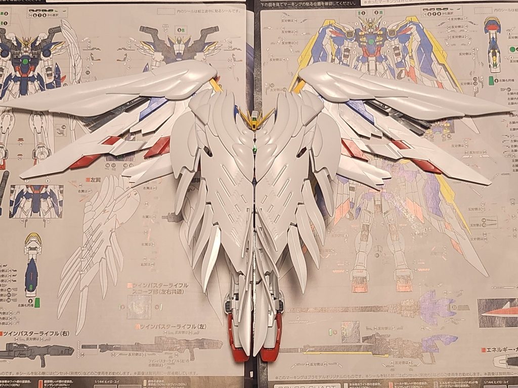 大気圏突破後のウイング展開イメージ。デカイ。。。