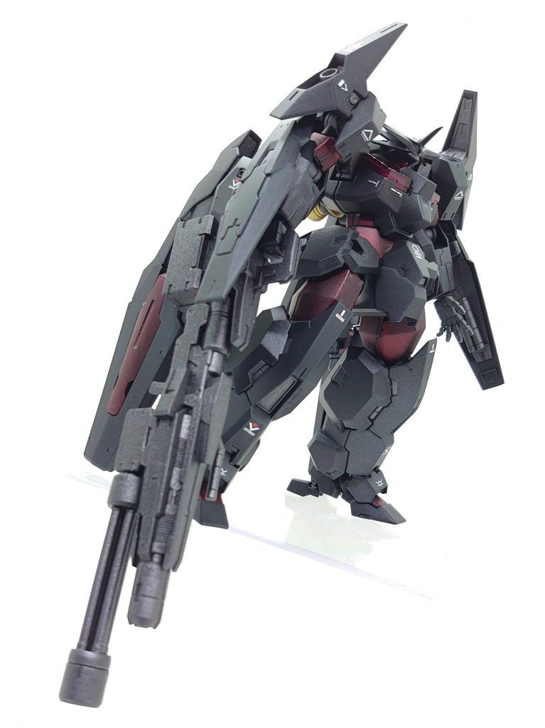 頭部は、ザウォートをベースにウルとソーンのアンテナを移植しています。頭部がウルであれ、ソーンであれどちらかのイメージに引っ張られてしまうと思い、まったく違うものを使用してみました。