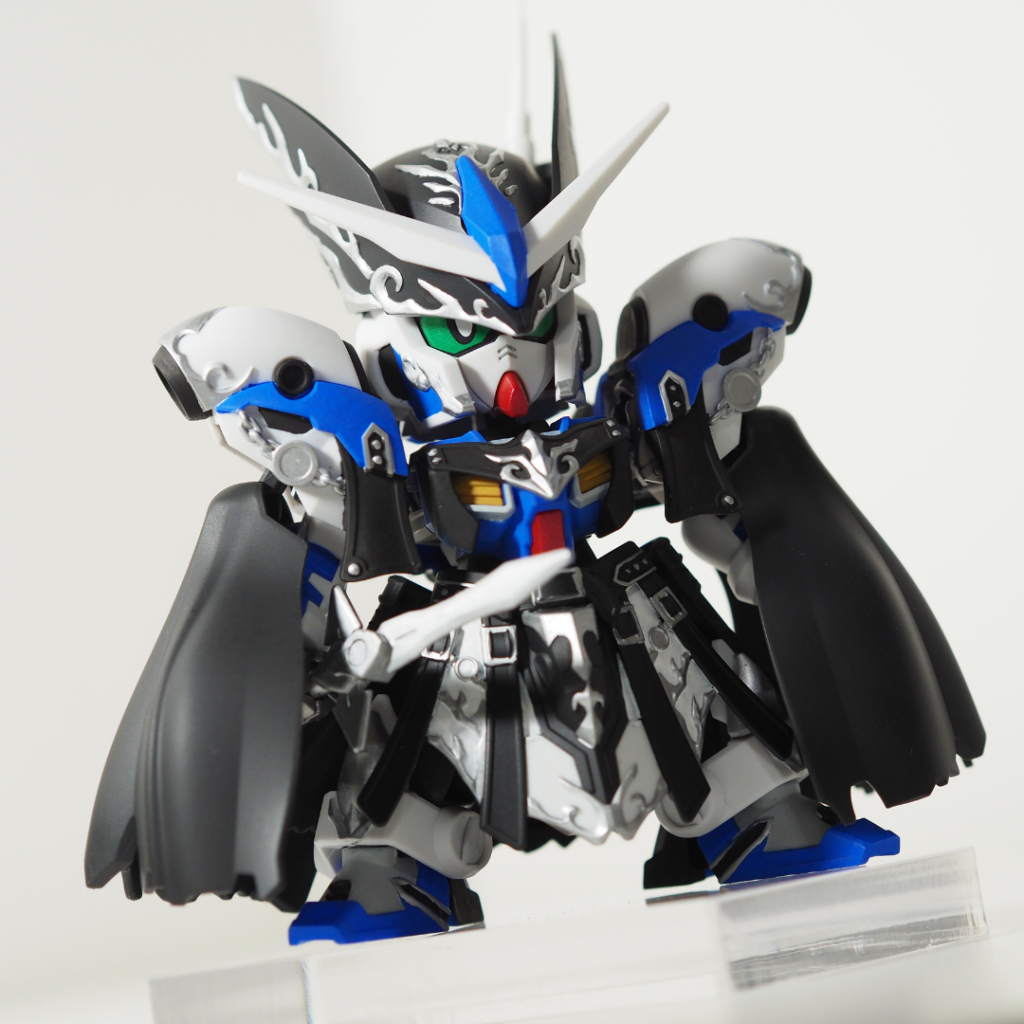 マントの前面を外したところ。ちょっと外しづらいです。