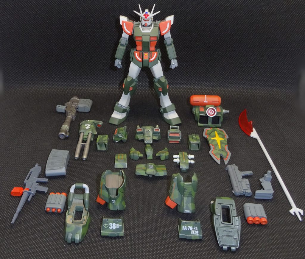 全てのパーツを取り外して並べてみました　定番の奴ですね！　教えてもらったのですが　こういうのはスタティックディスプレイっていうらしいですね　自分で見ても壮観です　後で冷静になって思うけど　こんな面倒なものよく全部作ったな・・・