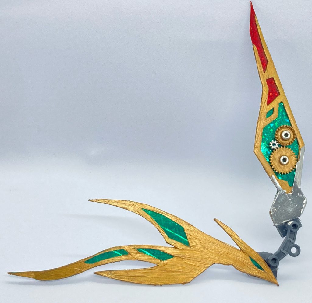 右羽はカラクリ大好き武者ということで歯車(ミニ四駆のギア)を装飾につかってみました