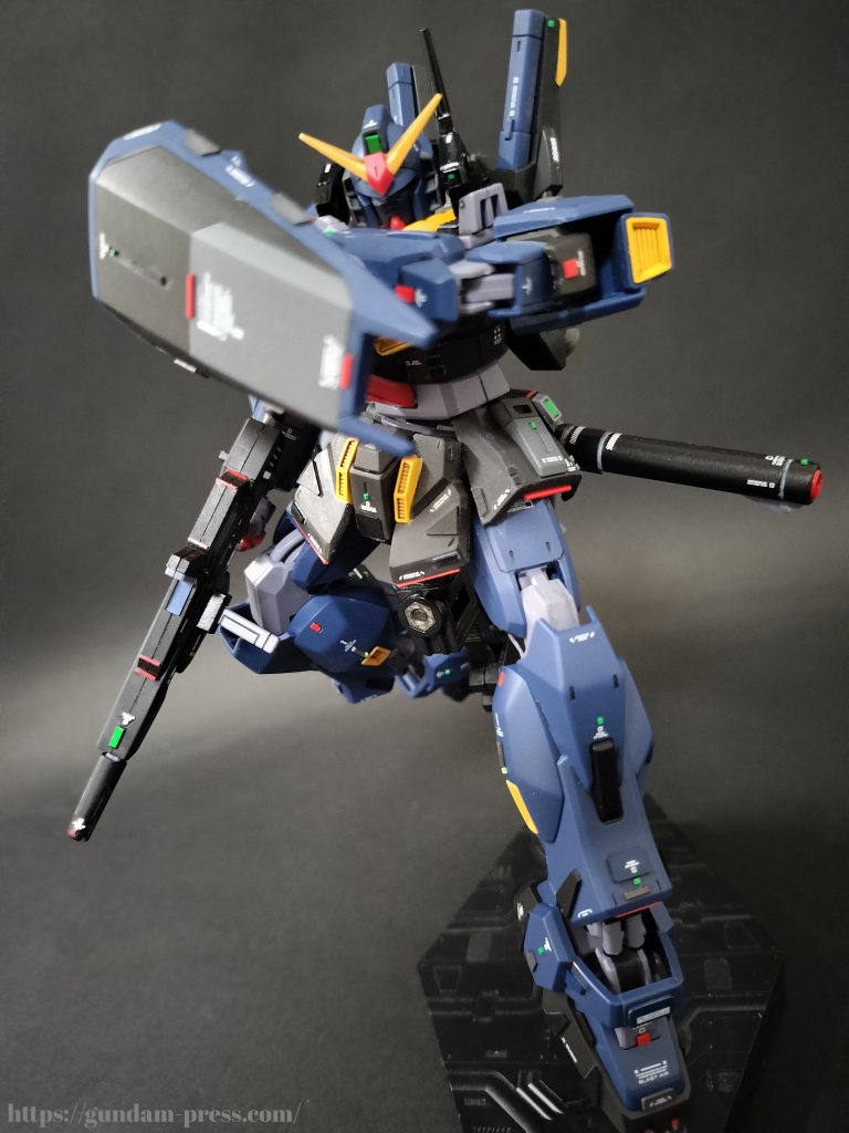 ショートタイプのシールドを装備させたカメラ目線で最後です。キットの完成度が非常に高かったのでディテールアップ前でかなり満足度高いものがありましたが、自分好みのマークIIが制作出来て良かったです。