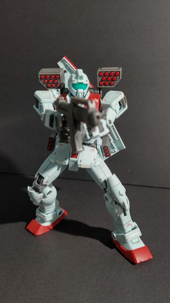 他は面だし、パネルラインの掘り直しと、部分塗装位で素組みでもかっこよかったです。