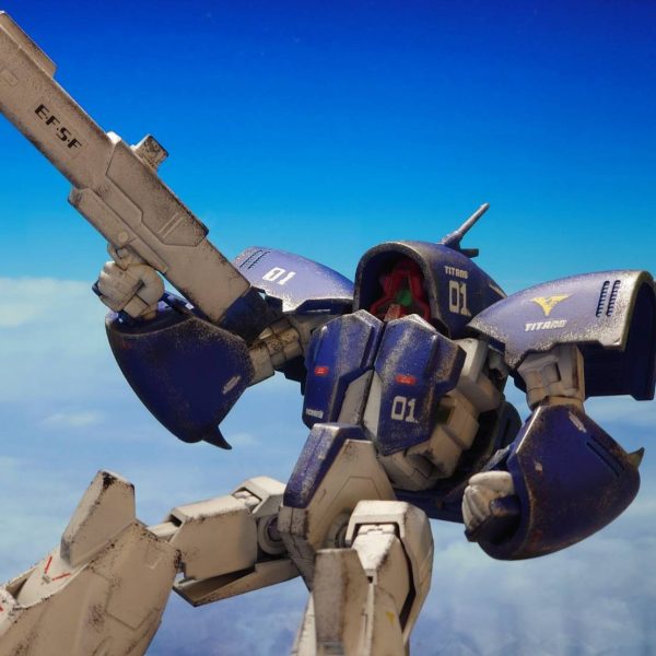 アッシマーのエースパイロット機