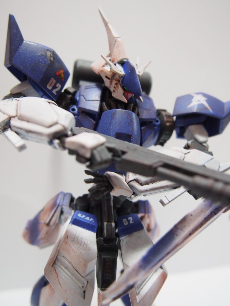 ターナーのアクリルガッシュで汚れや錆を表現しようと頑張りました。特にシールド裏や首の辺りなんかは上手くいったと思ってます。