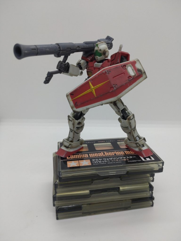 バズーカも付属今更ながら、消耗品のようなジムがこんなに汚れるほど戦っているのは凄いことなのでは・・・？と考えれば、こいつはもしかしたら歴戦の猛者なのかもしれませんね。