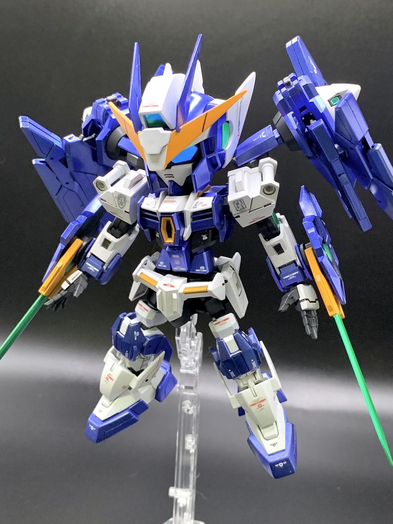 各所のシャープ化とスジボリ、プラ棒によるディテールアップを施しました！メタリックのブルーとパープルを混ぜてダイバーアーク独特の色味をメタリック表現することができました！