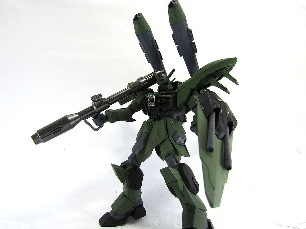 おまけですが、砲戦仕様に戻せます。ストライカーシステムほど便利ではないので、ストライクダガーとかの方が使いやすいですね。