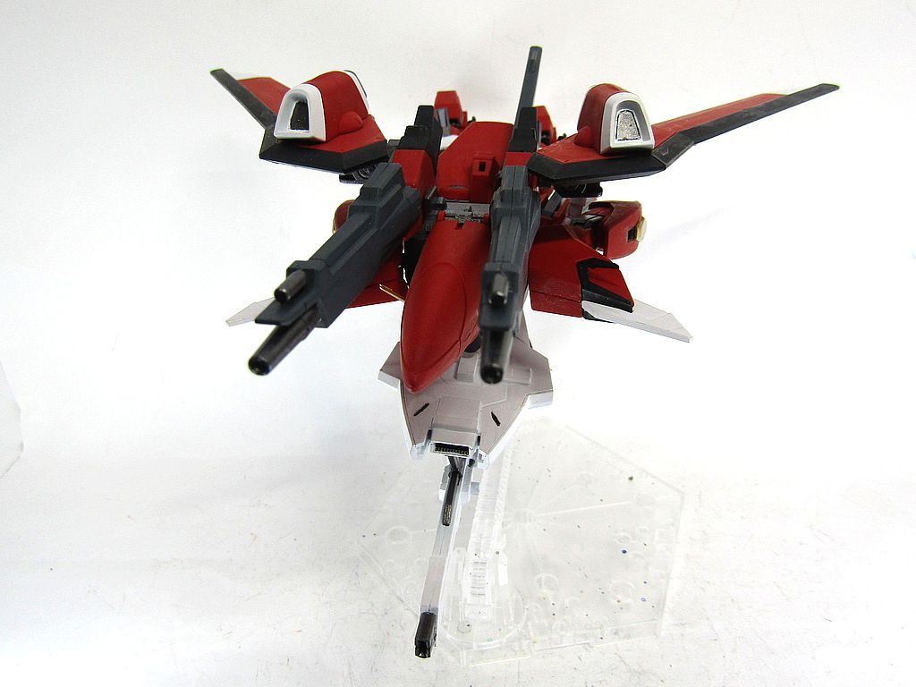 もちろん変形すると前方に向けて大型キャノンが2門。スーパーバル〇リーっぽい感じに少しはなったかと。