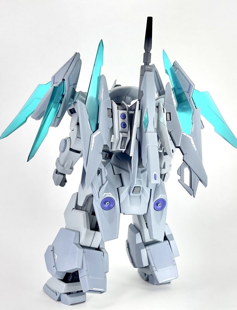 バックパックはノーザンポッドをベースに、バーニアや武装を盛り盛りに!