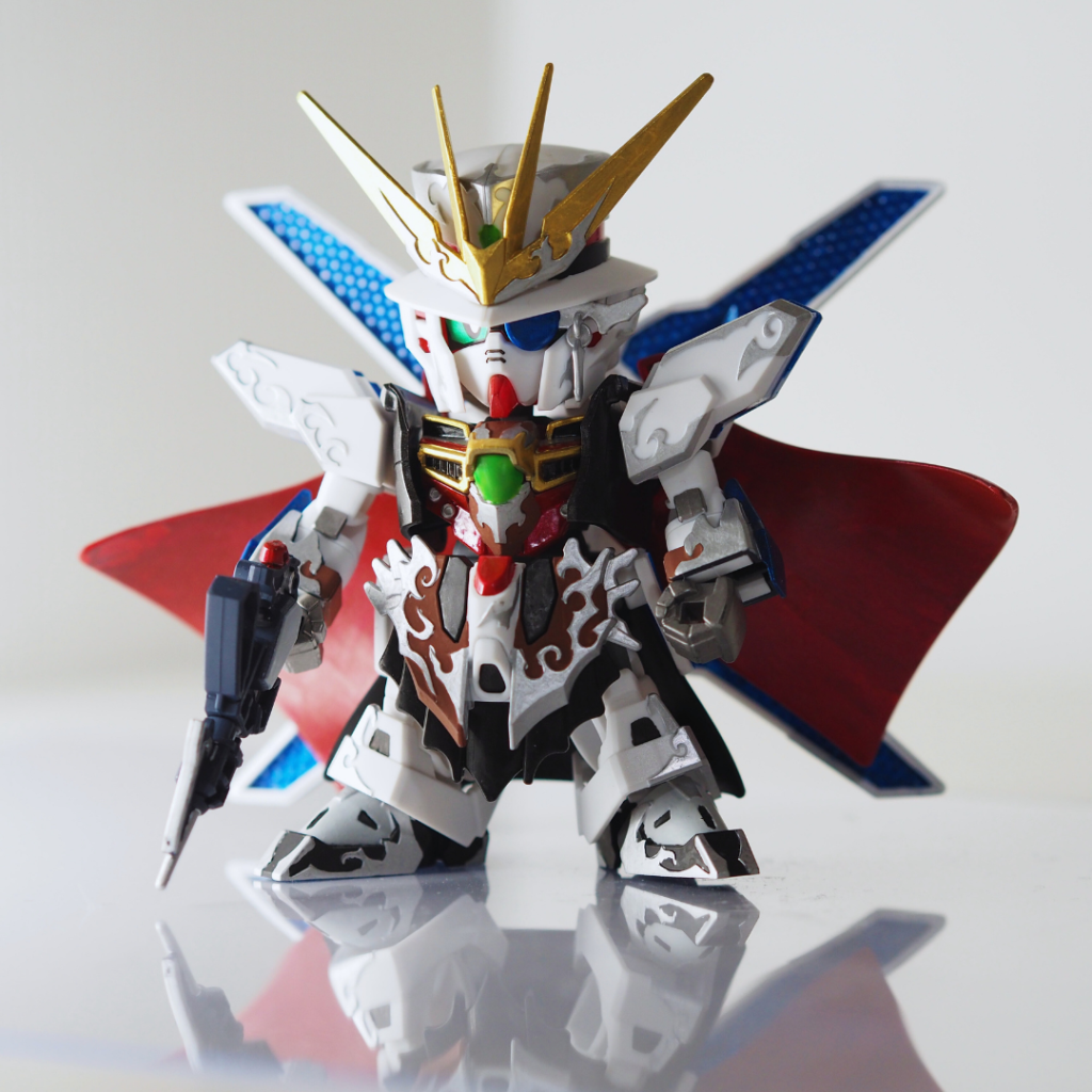 サテライトは水性ホビーカラーのメタリックブルーを使っているのですが、菱形の模様が立体的でいい感じに反射しますので、ぜひメタリックカラーで塗るべきかと思います。