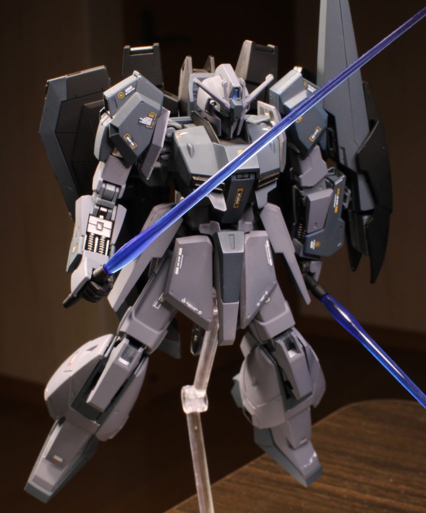 ブライト：「カミーユ、近接はさけろ。」カミーユ：「落とせば一緒ですよ！（怒」