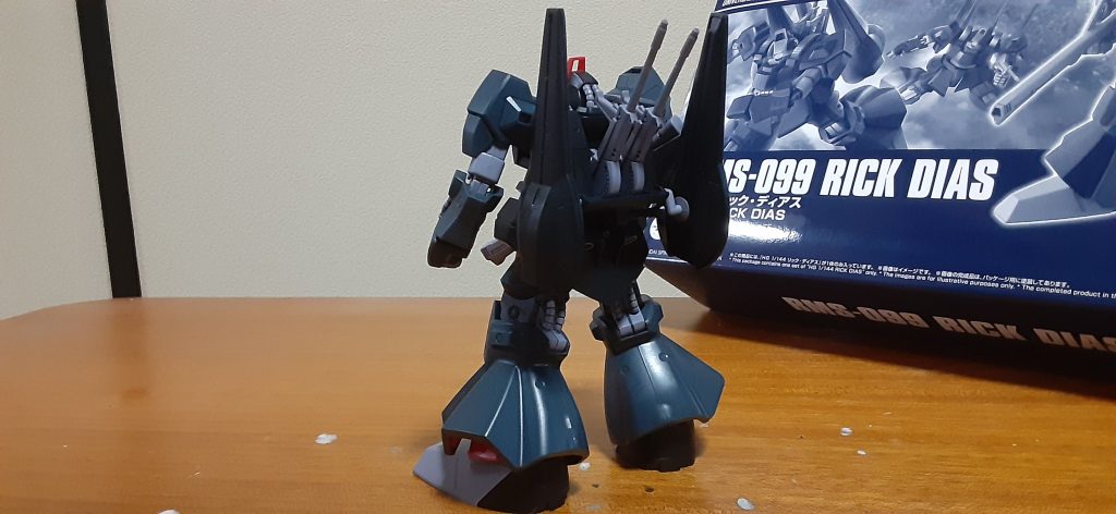 部分塗装と言ってもスラスターの一部とかだから分かりにくいw関節も塗れば良かったな。