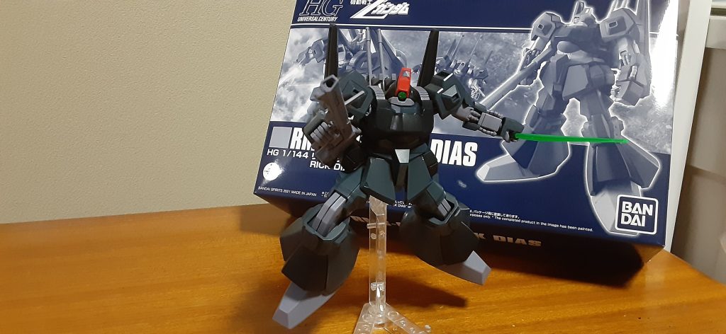 急にプレバン限定でリバイブ版が出ると聞き楽しみにして作りました。やっぱりZガンダム好きとして手に入れないと。だけど通常の一般発売版も再販してくれ。