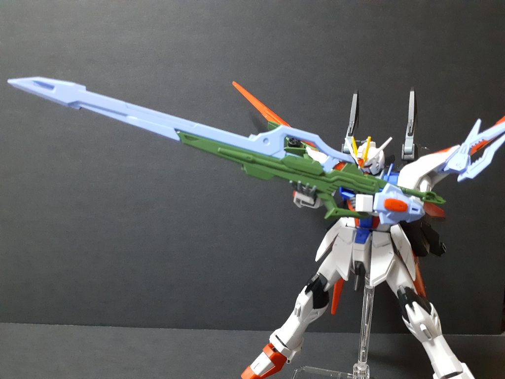 合体して巨大武器になるけどこの辺りはルージュの方が色の統一感があってよかったかも