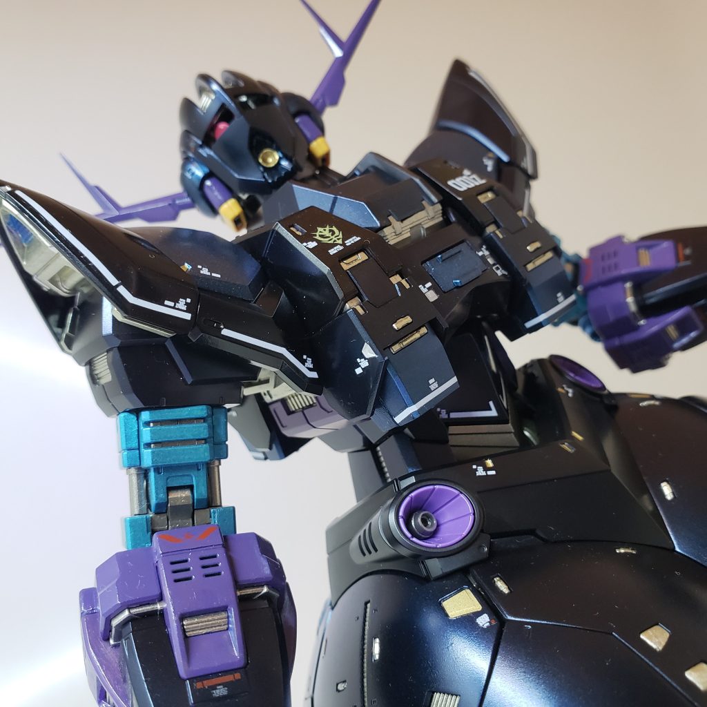 プリズムブルーブラックシャンパンゴールドプリズムパステルミントグリーン塗装は上３つをメインで使用。どれも素敵カラーでした。(ミントグリーンは使い方間違ったかな？リベンジしたい。)