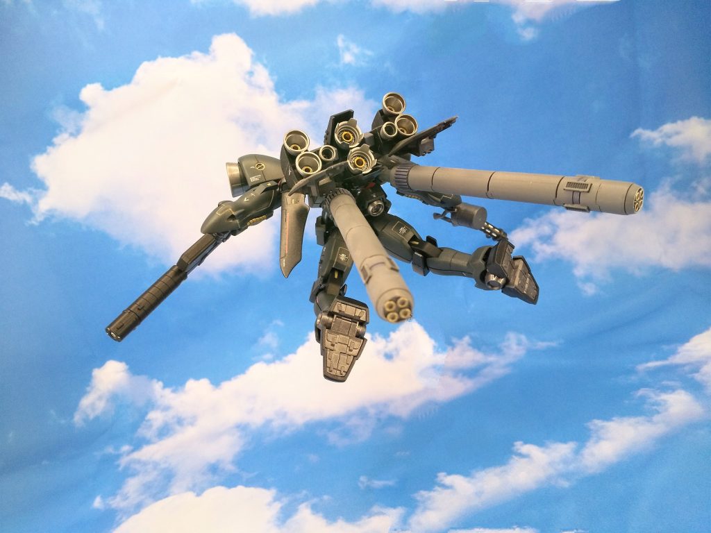 今思ったけど、コイツ、OOのフラッグ系を足しても馴染みそう。