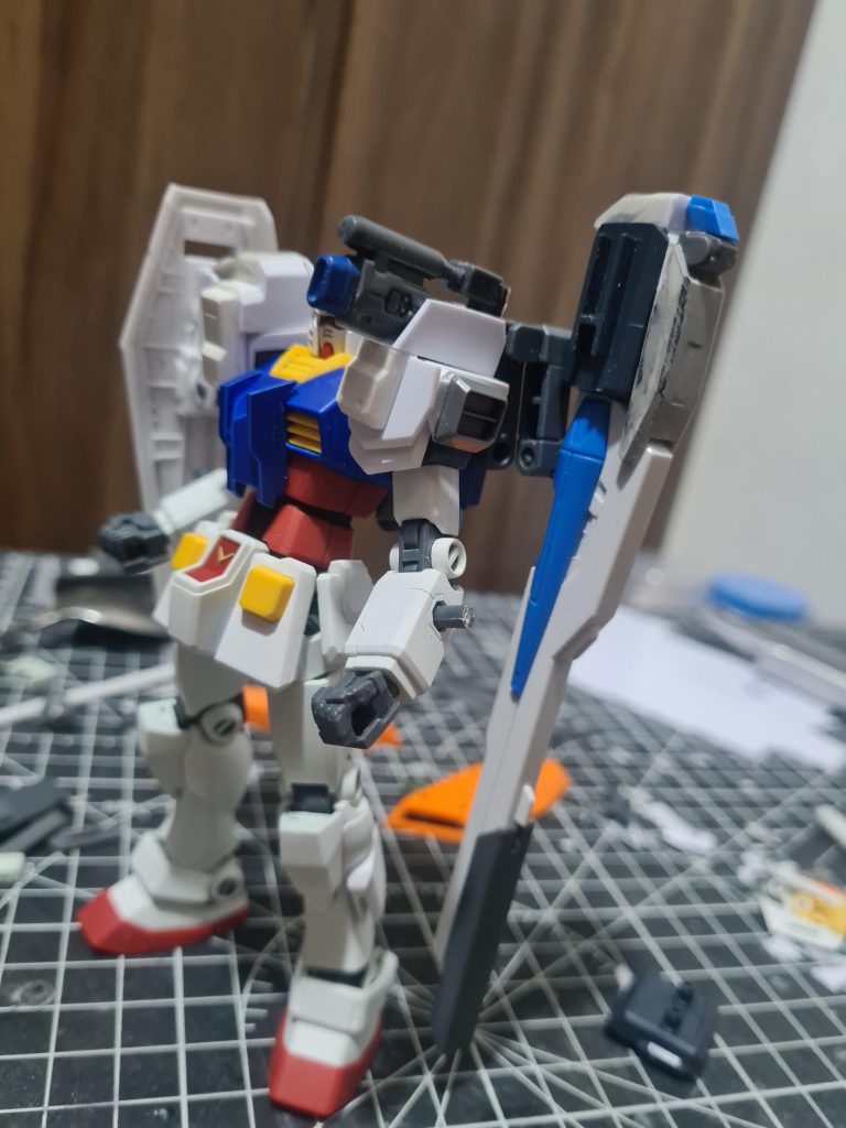 The cannon was made using mixed parts