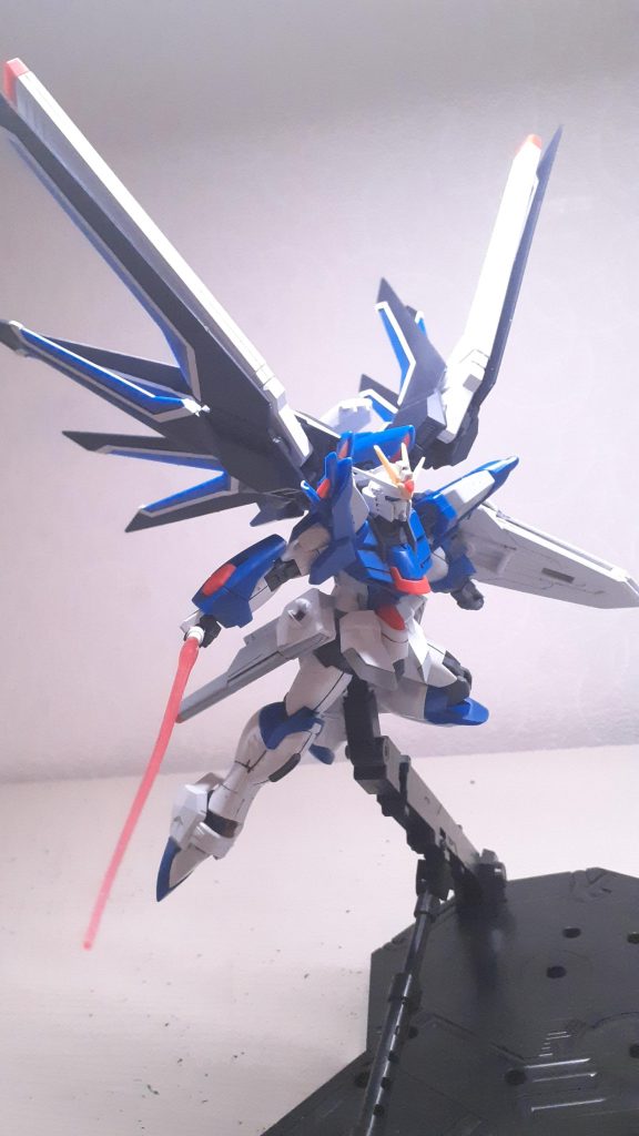 HG ライジングフリーダムガンダム–4枚目/制作者：ただのアーシアン