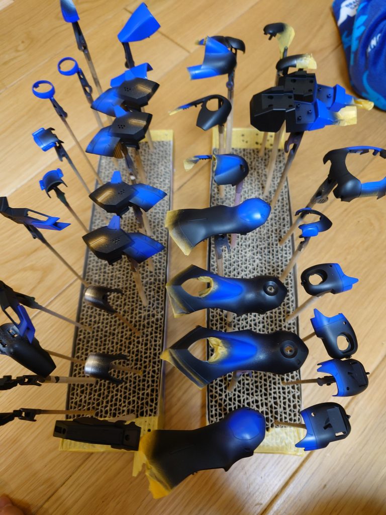 塗り分けはひたすらマスキング