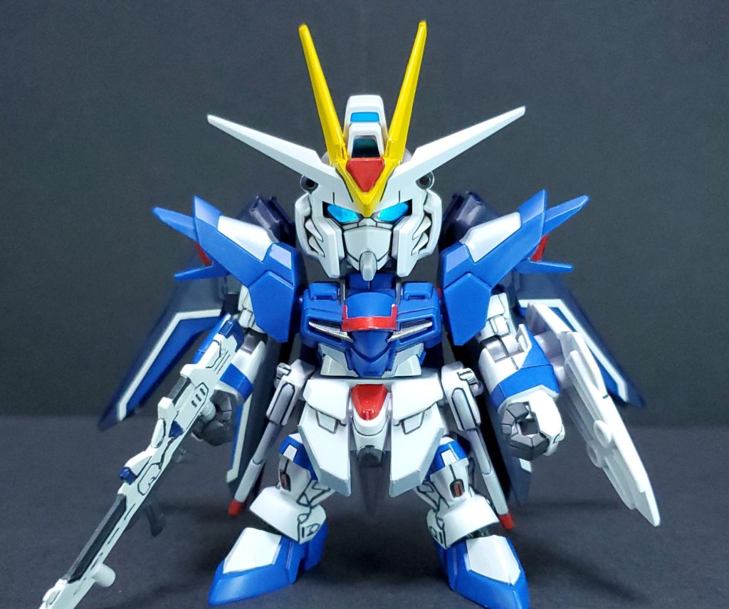 黄色のブレードアンテナはシールとなりますが、赤の下の部分までは網羅されていないので塗装しています。