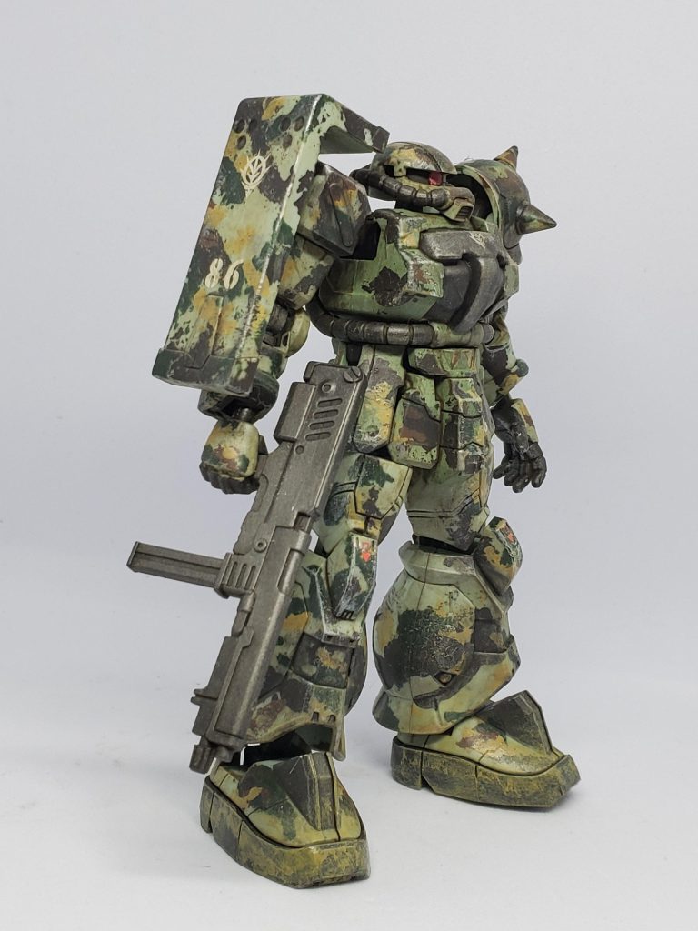 デカールちょっと貼ってます。