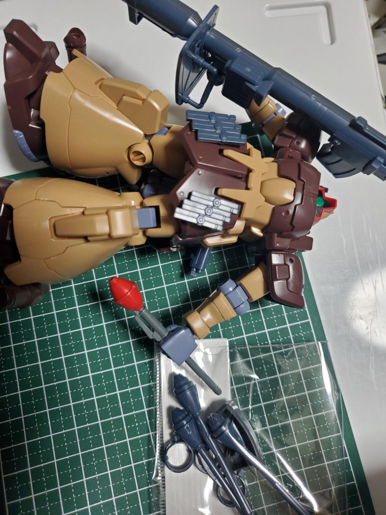 素材になったぱち組品。武器類、取説等付いて1650円ならまぁまぁリーズナブル？