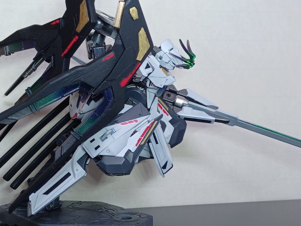 高速移動(形態?)ドラグーンがあった場所は、アニメのストフリを見習ってキラキラさせました。