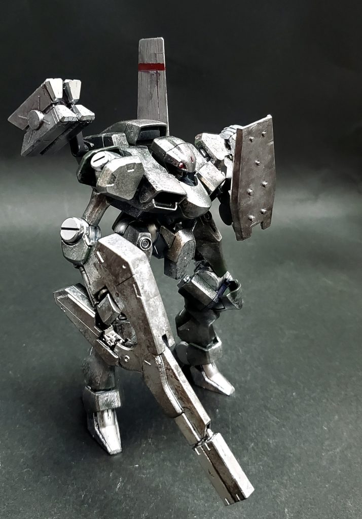 レーザーライフル装備型遠距離から高火力のレーザーでAPを削ってくるので早急にミサイルで対処しよう!