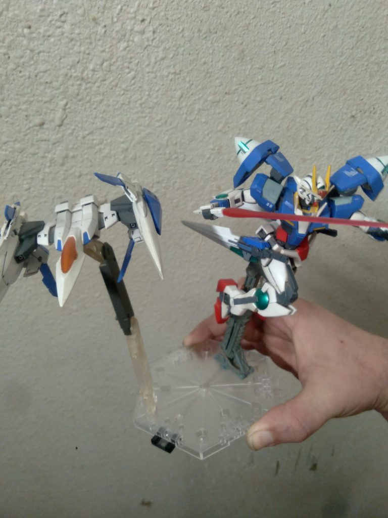 I also used the gundam marker on the GN drives